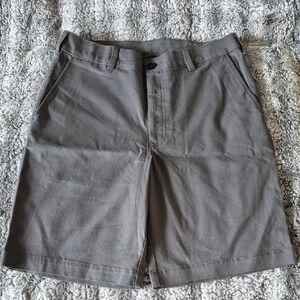 Men's Flat Front Gray Chino Shorts (647)